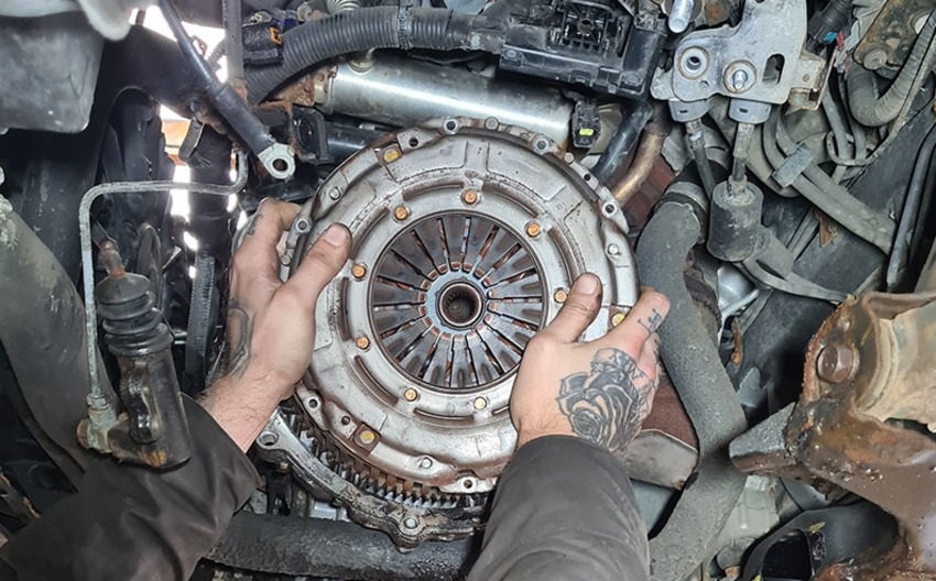 Clutch Replacement Mechanic