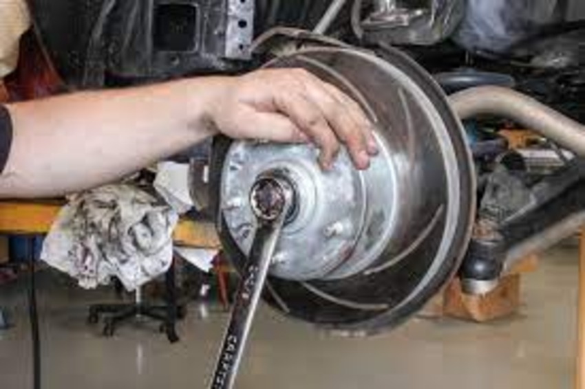 Wheel Bearing Mechanic